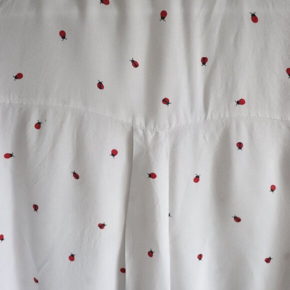 Japna Women's White Sz S Buttoned Ladybug Print Collared Cropped T-Shirt Top - Picture 10 of 13